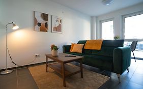 Modernes Ferienapartment: Komfort & Wohlfuehlen